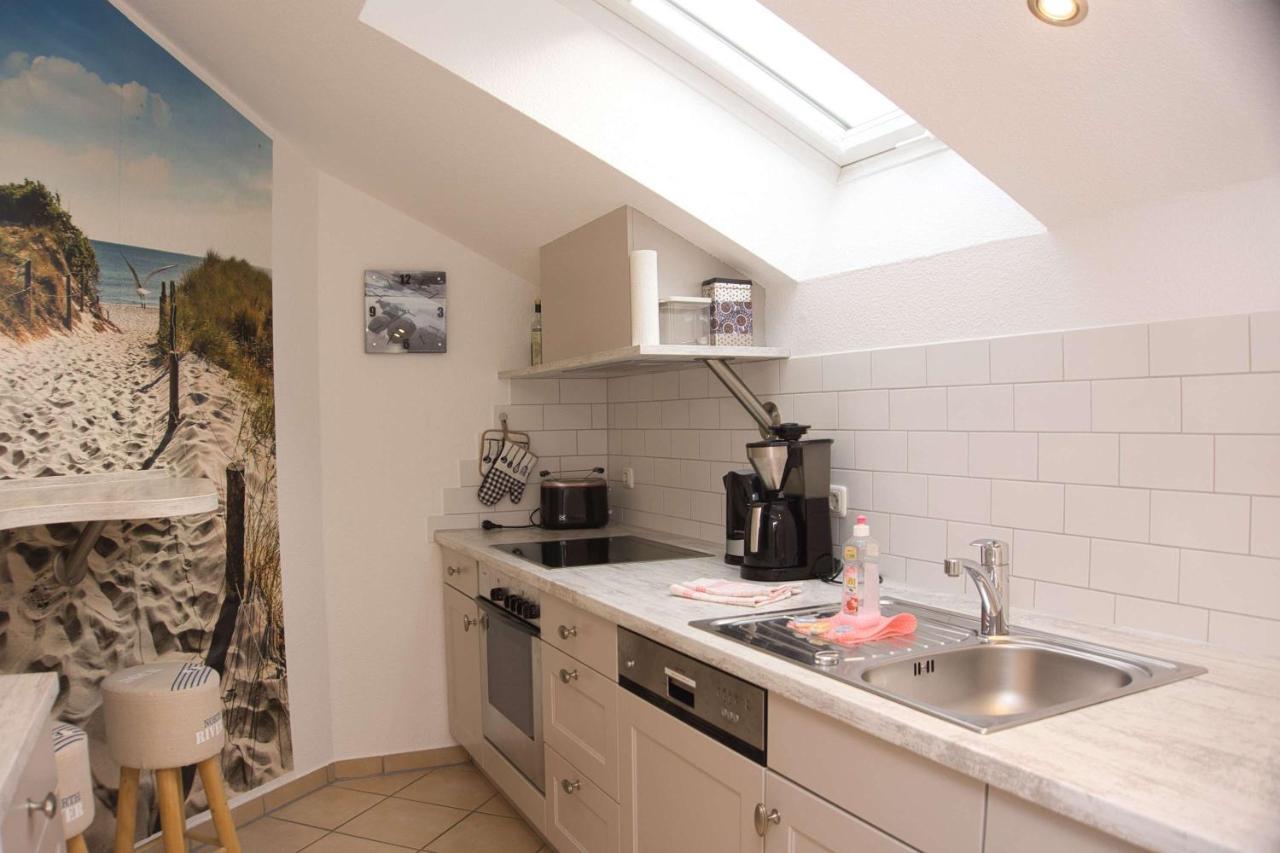 Balkon Mit Traumhaften Meerblick, Gratis Nutzung Vom Ahoi Erlebnisbad Und Sauna In Sellin Duenenhaus Fewo05 غورين المظهر الخارجي الصورة