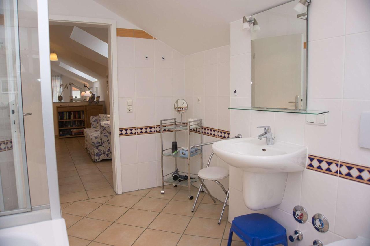 Balkon Mit Traumhaften Meerblick, Gratis Nutzung Vom Ahoi Erlebnisbad Und Sauna In Sellin Duenenhaus Fewo05 غورين المظهر الخارجي الصورة